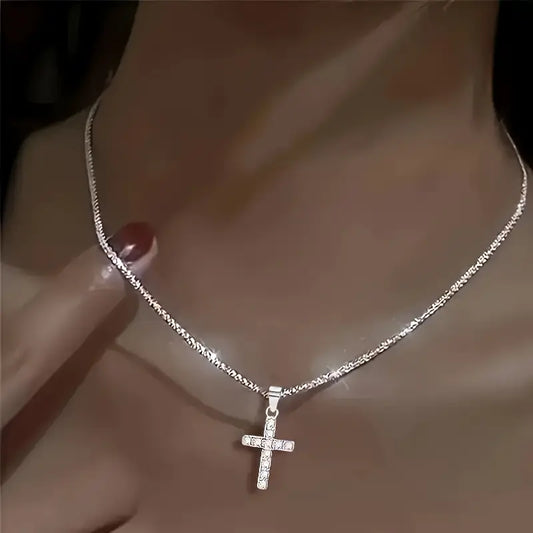 Unisex Sparkling Cross With A Silver Chain